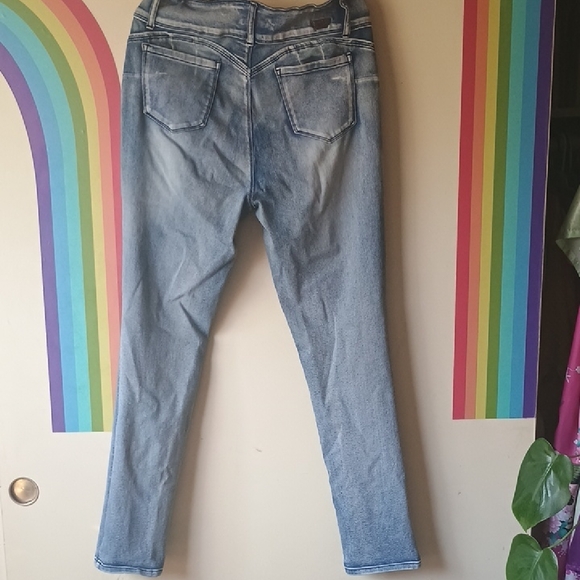 Bamboo Acid Wash Jeans - Picture 3 of 3